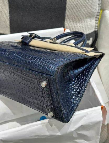 Hermès Birkin 25 Bleu Saphir Matte Alligator Palladium Hardware Handbag