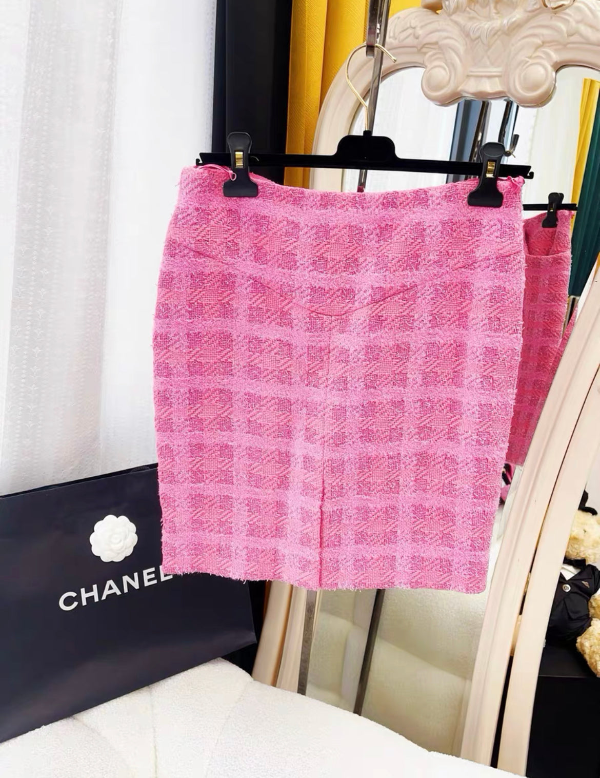 Chanel 24P Pink Tweed Skirt size 36