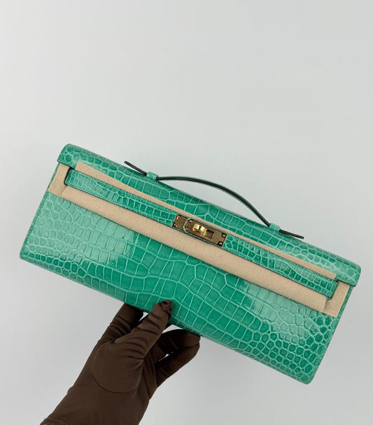 Hermès Kelly cut  Vert Jade Shiny Porosus Gold hardware
