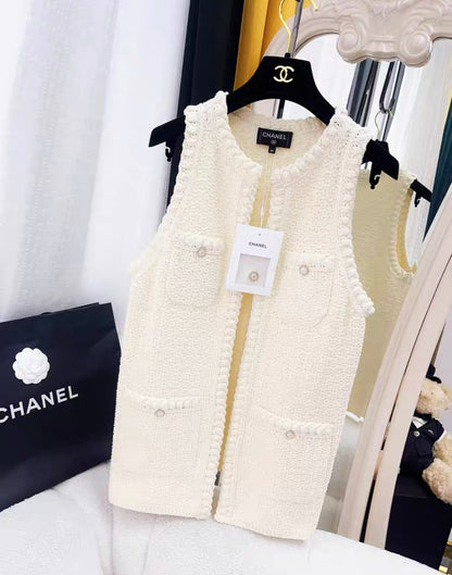 Chanel 22S Ecru Vest size 34