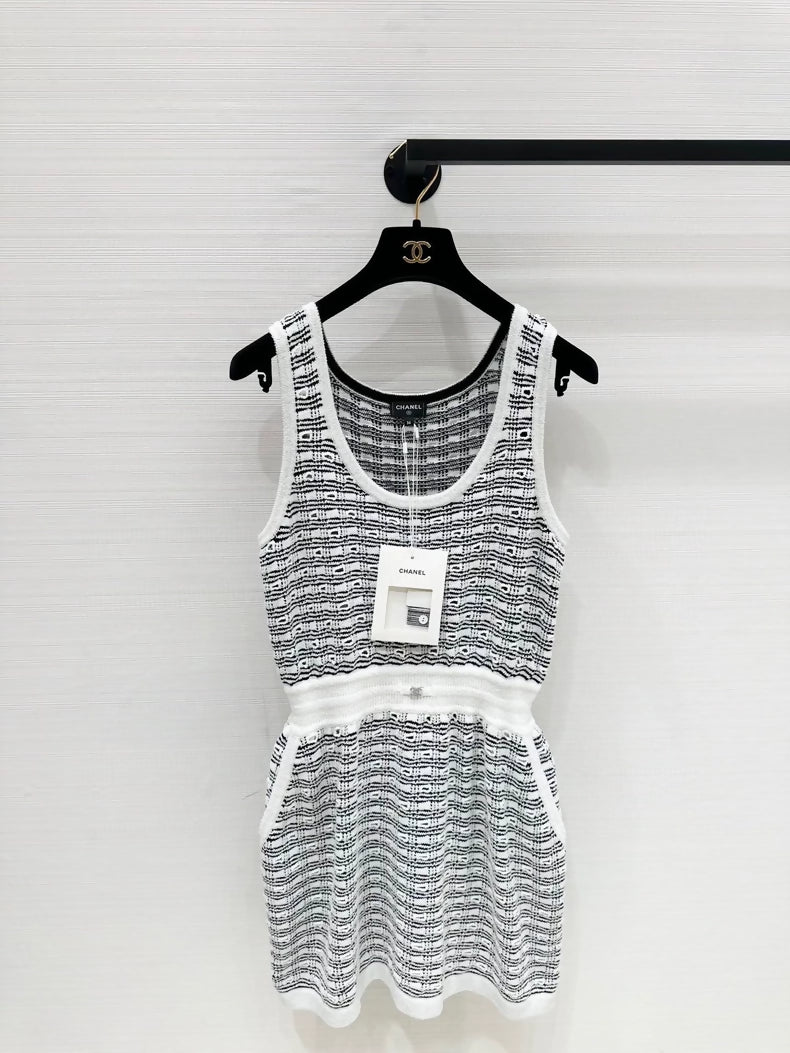 Chanel 23P Black & white dress