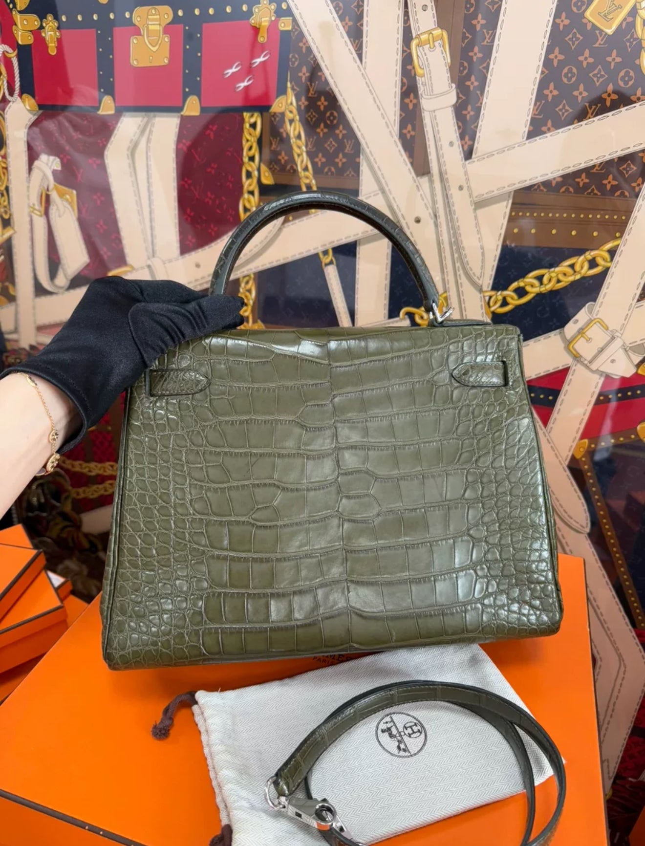 Hermès Kelly 32 olive green Alligator leather Palladium Hardware