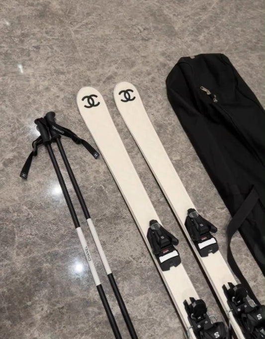 Chanel Skis set white and balck