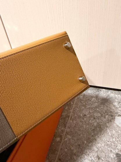 Hermès Kelly 28 Sellier Sesame/Etoupe/Bleu Indigo Veau Epsom Laiton Palladium Hardware