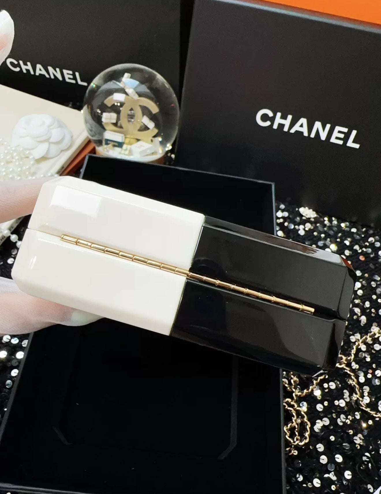 Chanel 20k Black and White Acrylic Perfume Bottle clutch Bag Minaudiere