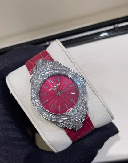 Patek Philippe Calatrava Haute Joaillerie (Reference 4895). A white gold and diamond-set manual wind wristwatch, Mens Watch