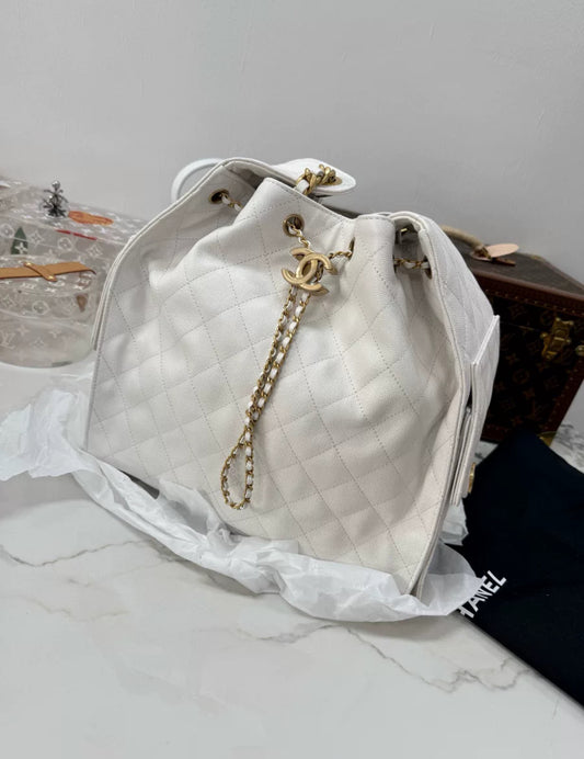 Chanel 25 hobo bag Medium white Lychee Leather gold hardware top handle