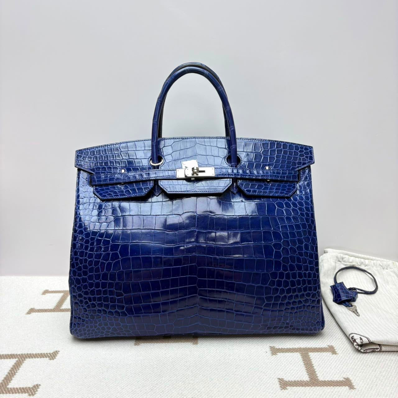 Hermes Birkin 40 Blue electric shiny porosus crocodile leather palladium hardware