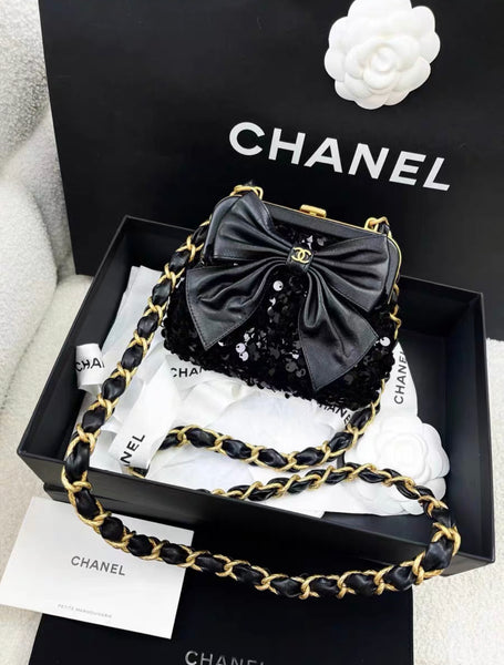 Chanel Metiers d'Art 24A Black Sequin tweed Evening Mini Clutch