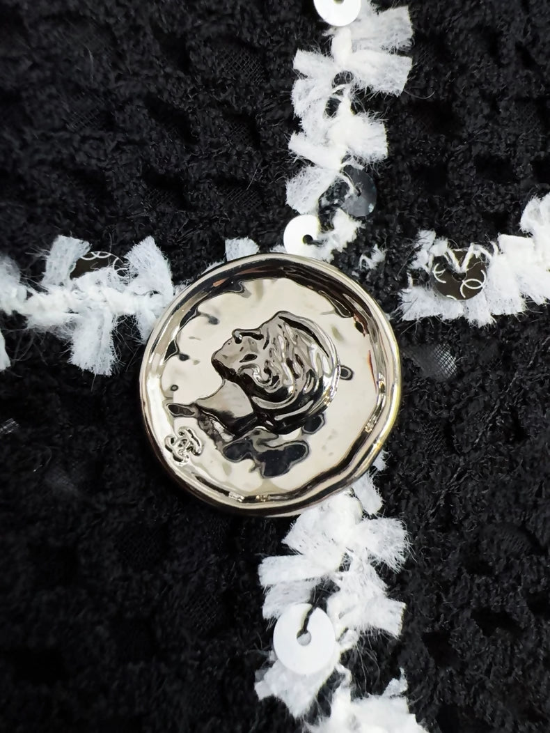 Chanel 25S Black & white quilted embroidered jacket