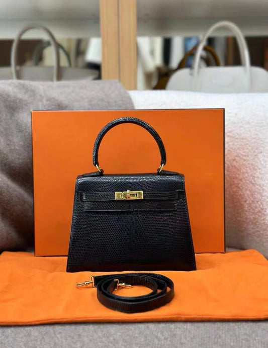 HERMÈS KELLY 20 MINI VINTAGE BLACK LIZARD WITH GOLD HARDWARE