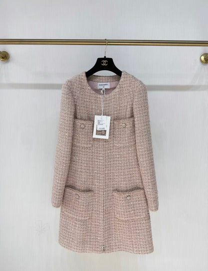Chanel 24B Glittered Tweed, Light Pink, Beige & Ecru Dress size 36 Chanel 24B Glittered Tweed, Light Pink, Beige & Ecru Dress size 36