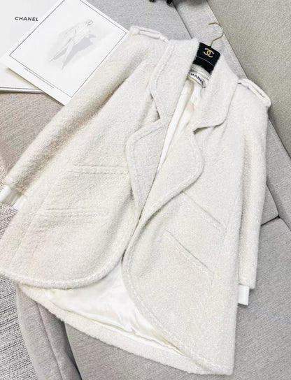 Rare Chanel 2015 écru coat