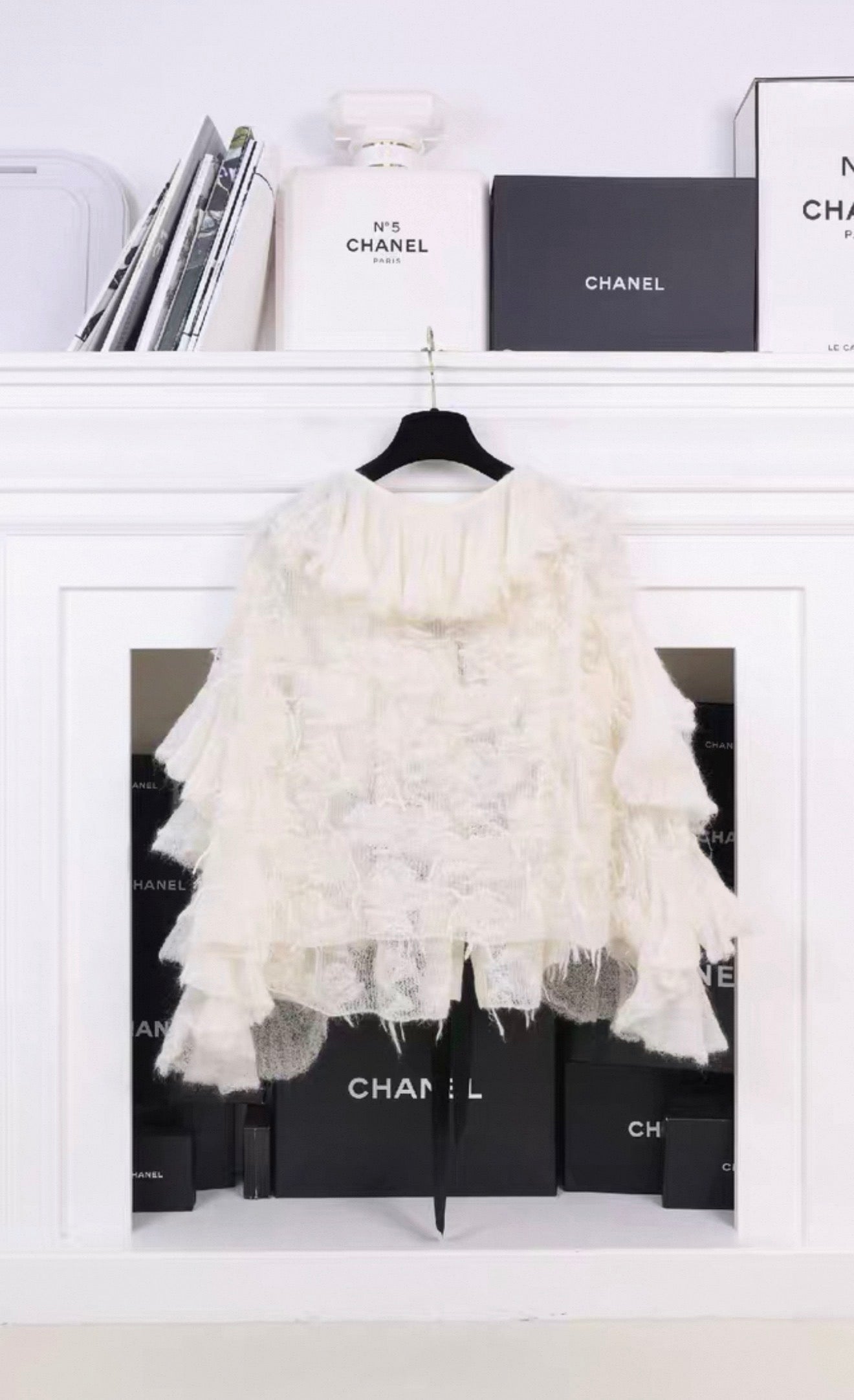 Chanel 2009 Paris-Moscow White Wool Black Bow Cardigan