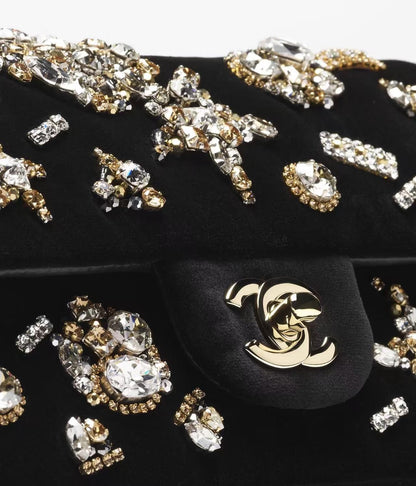 Chanel Fall-Winter 2025/26 MINI CLASSIC HANDBAG Velvet, Strass, Imitation Pearls & Gold-Tone Metal 
Black, Crystal & Golden