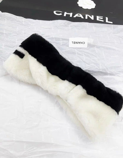 Chanel 21B Black and White Fur HeadBand