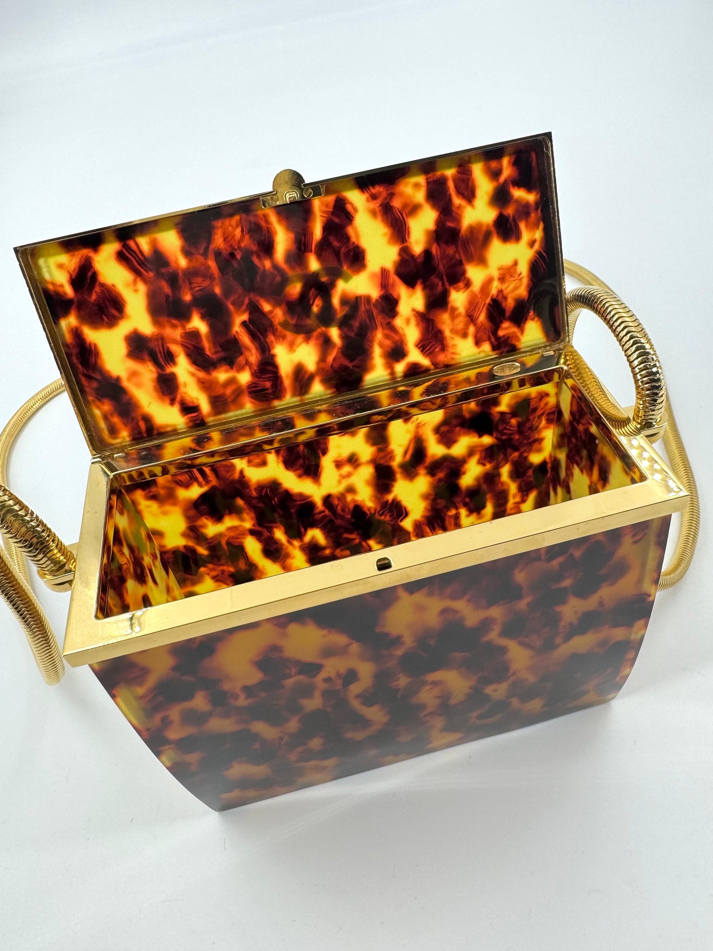 CHANEL 1997 Tortoiseshell shoulder bag with gold hardware