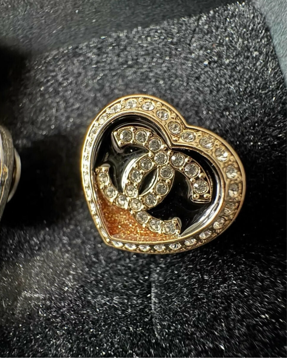 Chanel 23B black & gold heart earrings