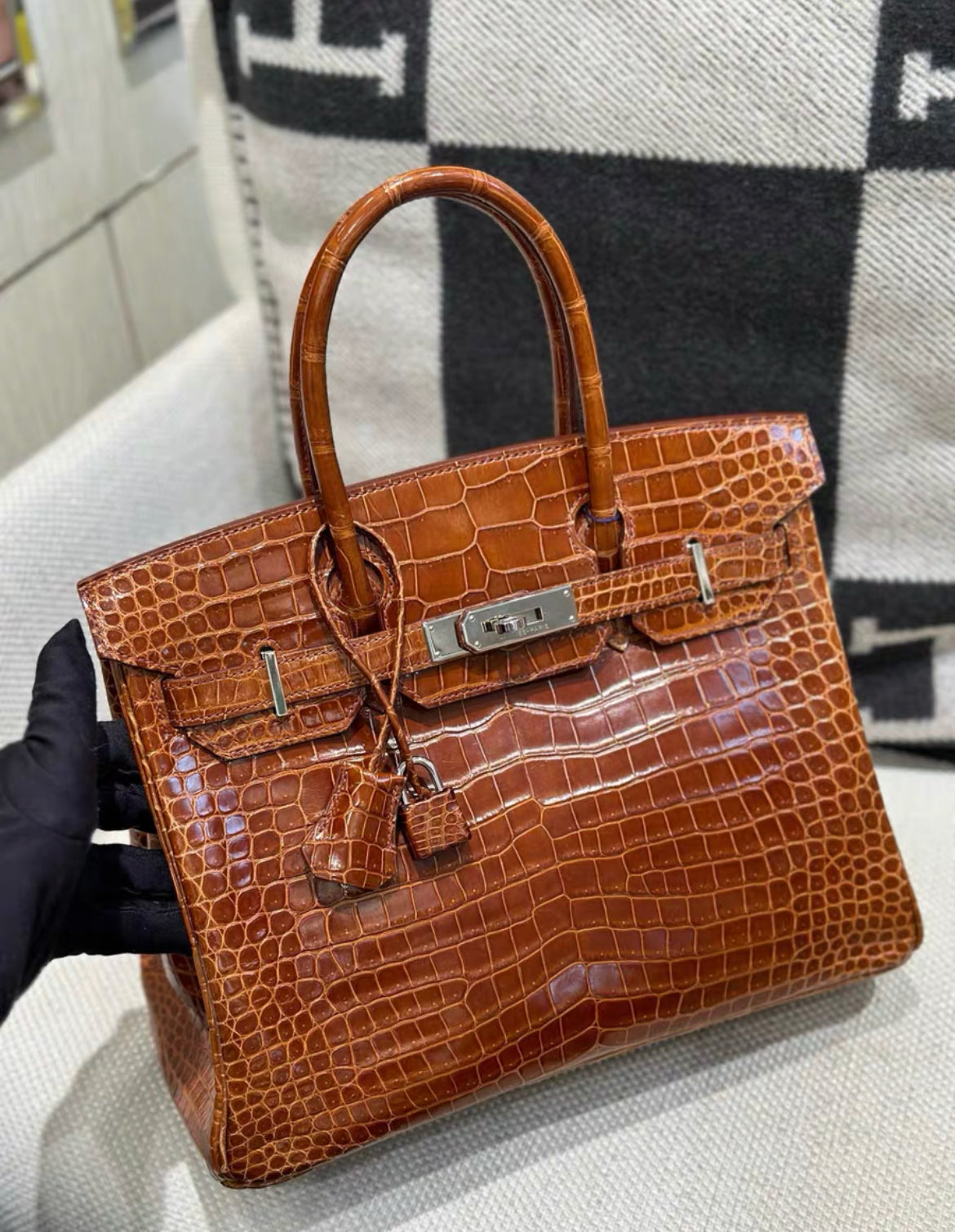 Hermès Birkin 30 shiny Alligator Fauve Barenia Palladium Hardware