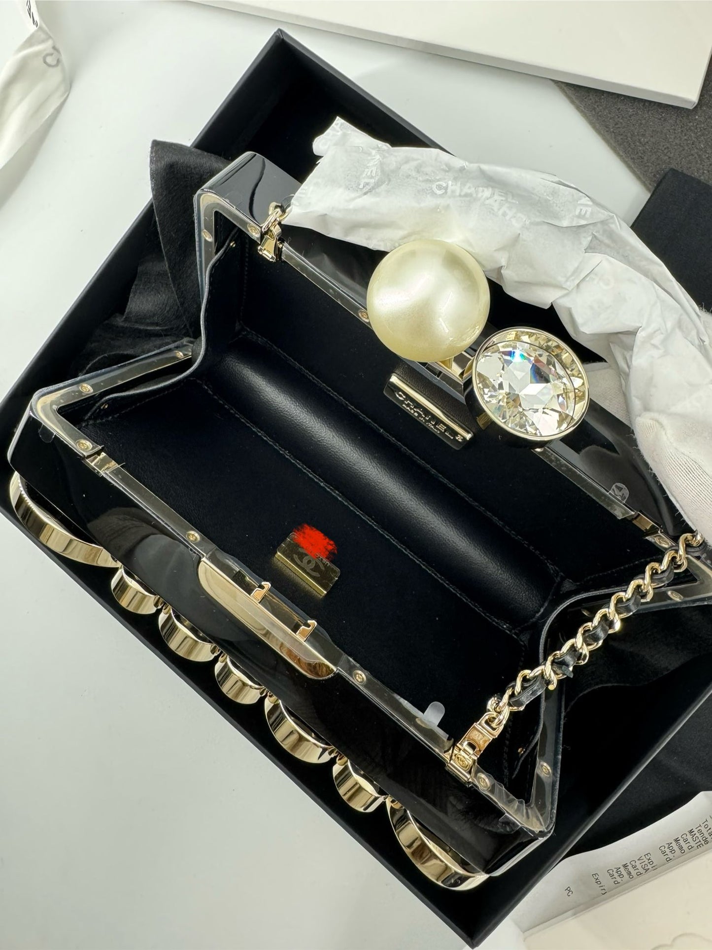Chanel Fall-Winter 2025/26 oversized rhinestones, pearls, and double C jewels evening bag