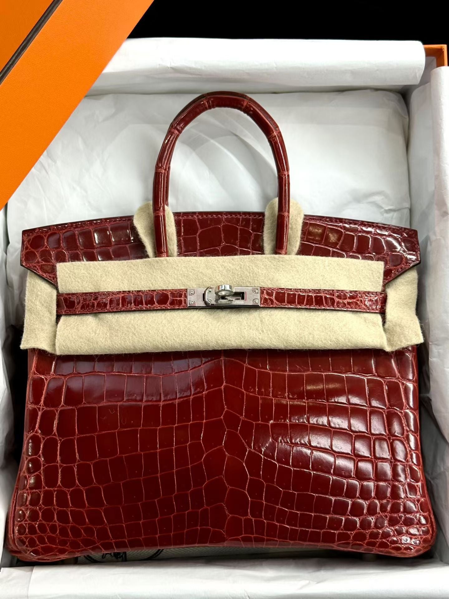 Hermès Birkin 30 Burgundy Shiny Crocodile Leather Palladium Hardware