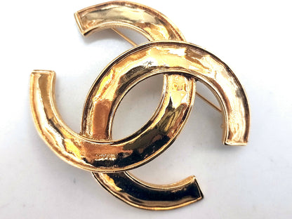 Chanel Vintage 94P Gold Plated Glossy Coco Mark Brooch