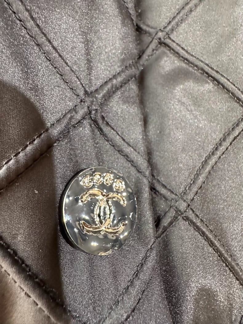 Chanel 25M black silk quilted jacket