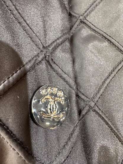 Chanel 25M black silk quilted jacket