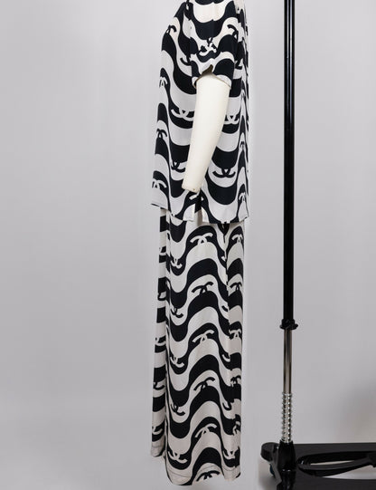 Chanel 2021 Spring/Summer Black and White Wave Set