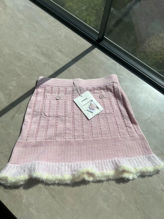 Chanel 25B pink mini skirt