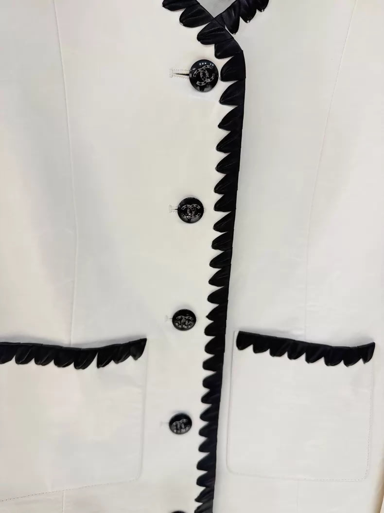 Chanel 21C black and white classic leather jacket