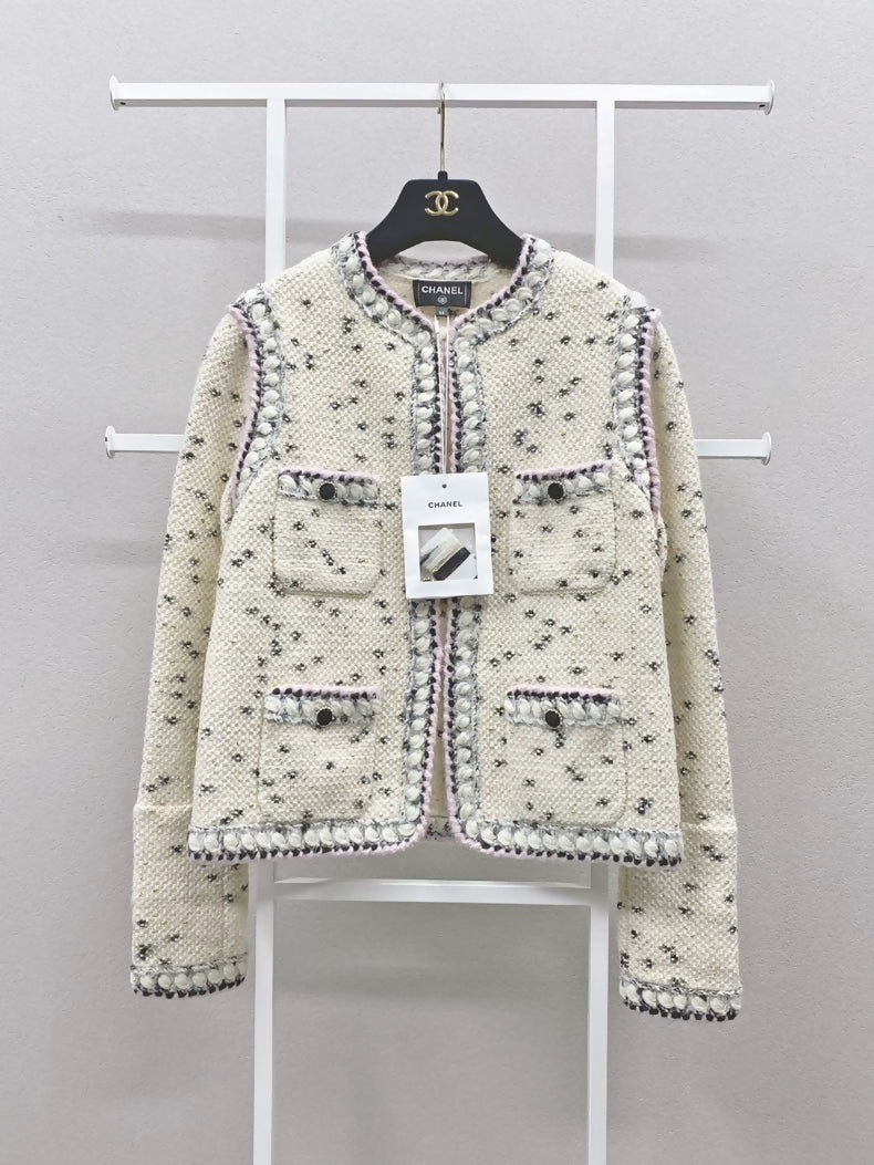 Chanel 21A white knitted jacket