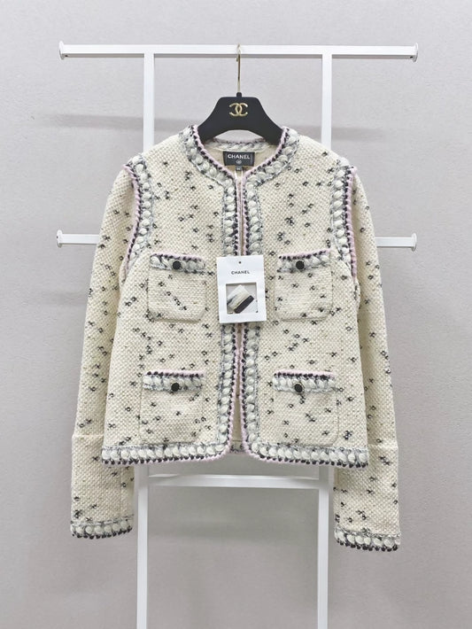 Chanel 21A white knitted jacket