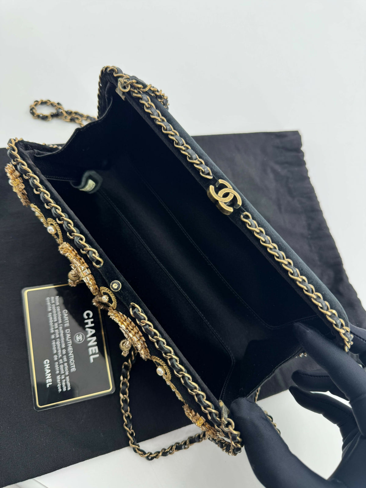 Chanel 2015 Velvet Imitation Pearl & Gold Embroidery Chain Evening Clutch Bag