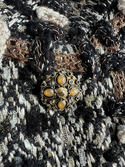 Chanel 12A black/white tweed jacket