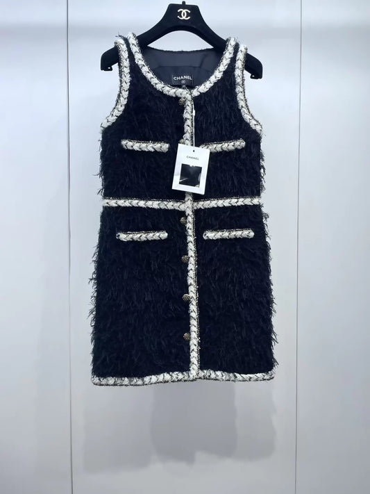 Chanel 25K Black Wool Vest