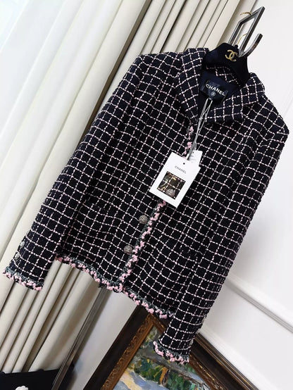 Chanel 23k black and pink tweed jacket