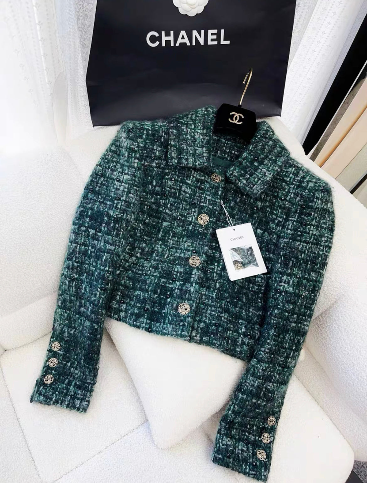 Chanel 18k Green, Black, Ecru, Cashmere Tweed Jacket size 38