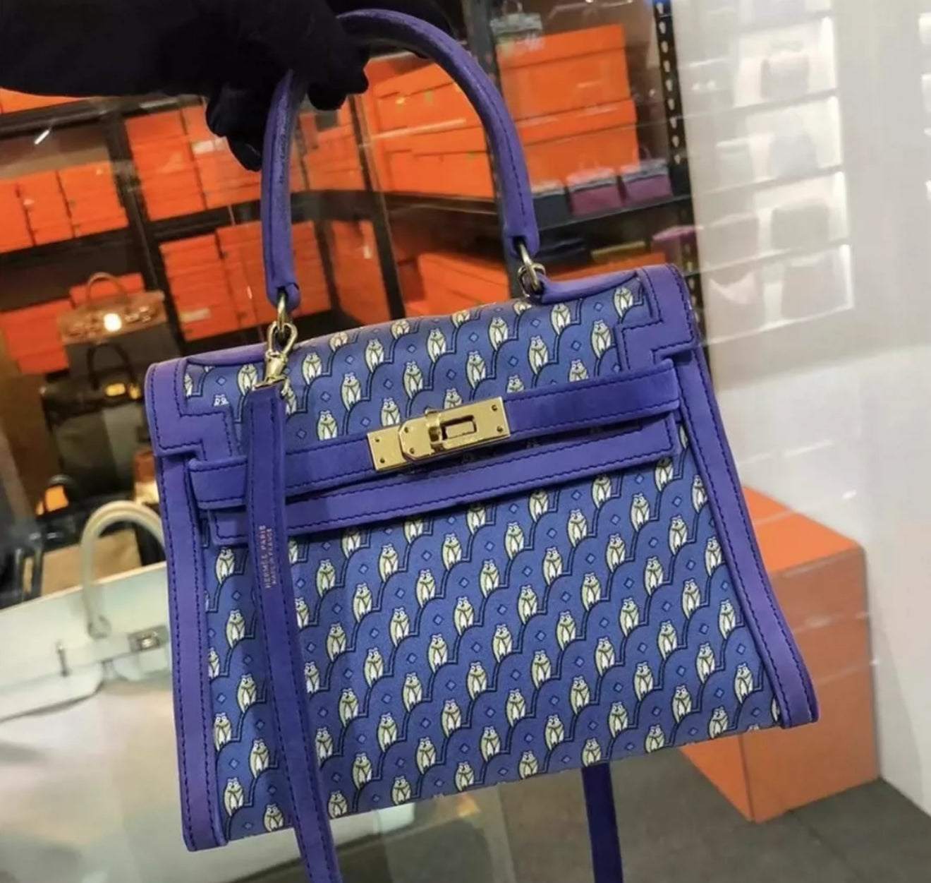 Hermès Silk and Dobris Owl Kelly Sellier 20 Blue Gold Hardware