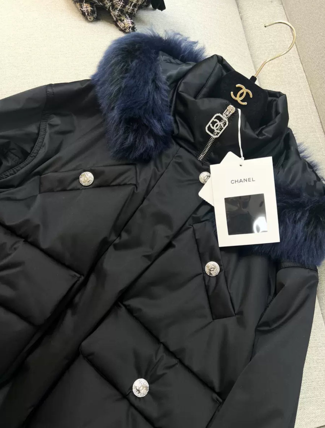 Chanel 23N blue fur down jacket size 40 – Wararni.com