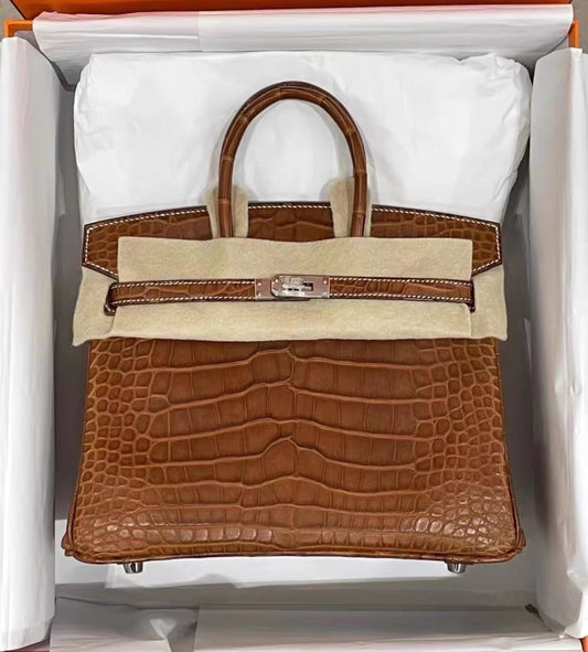 HERMÈS Birkin 25 Fauve Barenia Faubourg Matte Alligator leather with Palladium hardware