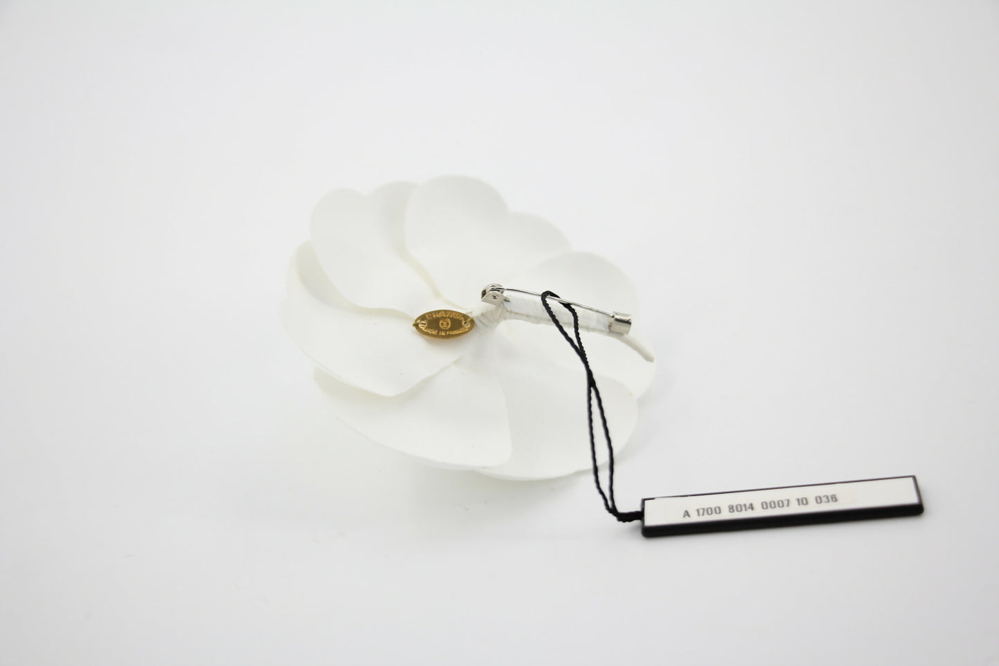 Chanel Vintage 81-85 White Silk Camellia Brooch