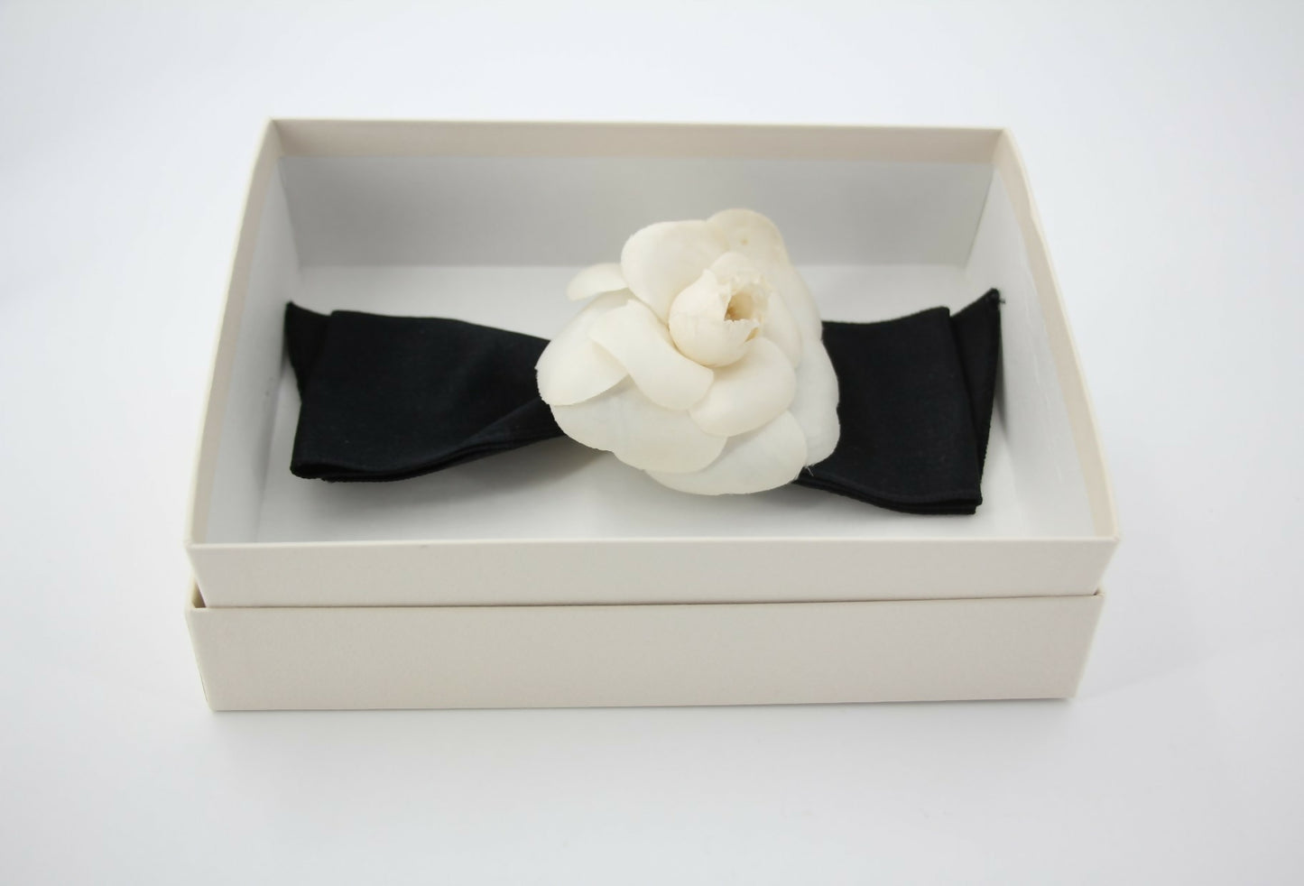Chanel Vintage 81-85 Satin Silk Black Camellia Bow Hair Clip