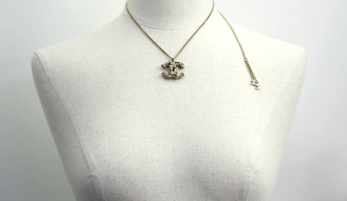 Chanel Vintage A11 Metal Enamel Yellow Glitter Leaf Motif Adjustable Necklace