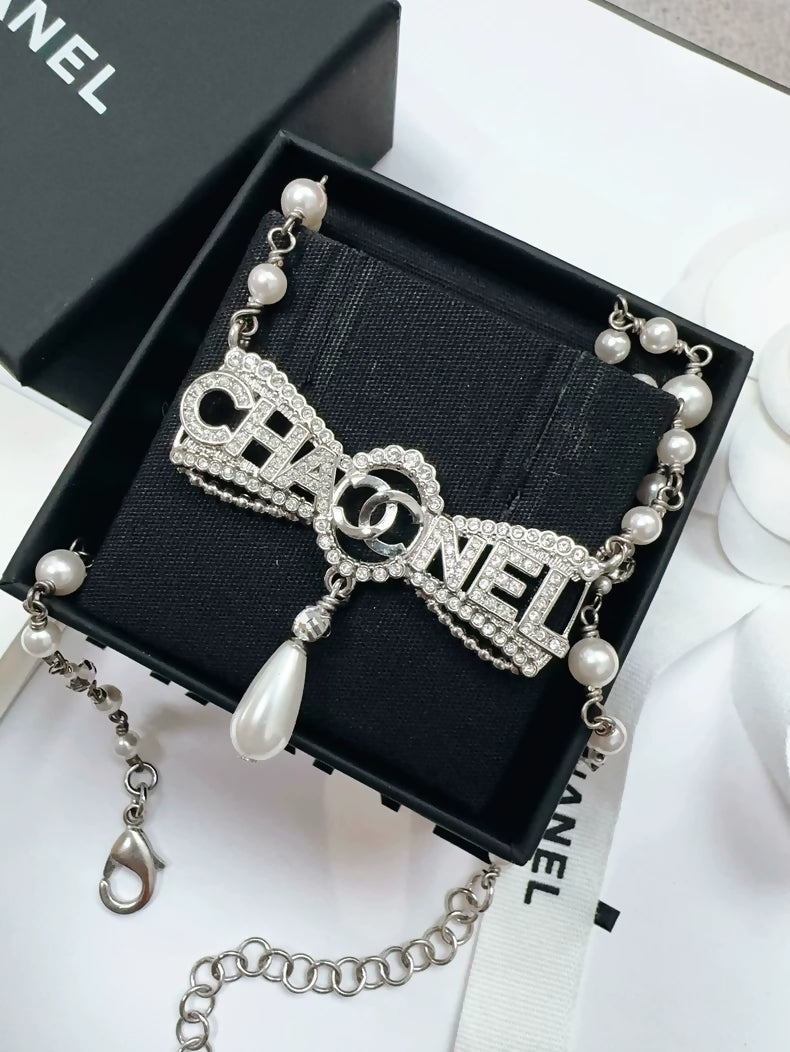 Chanel 22 Teardrop Pearl Pendant Necklace/Sweater Chain