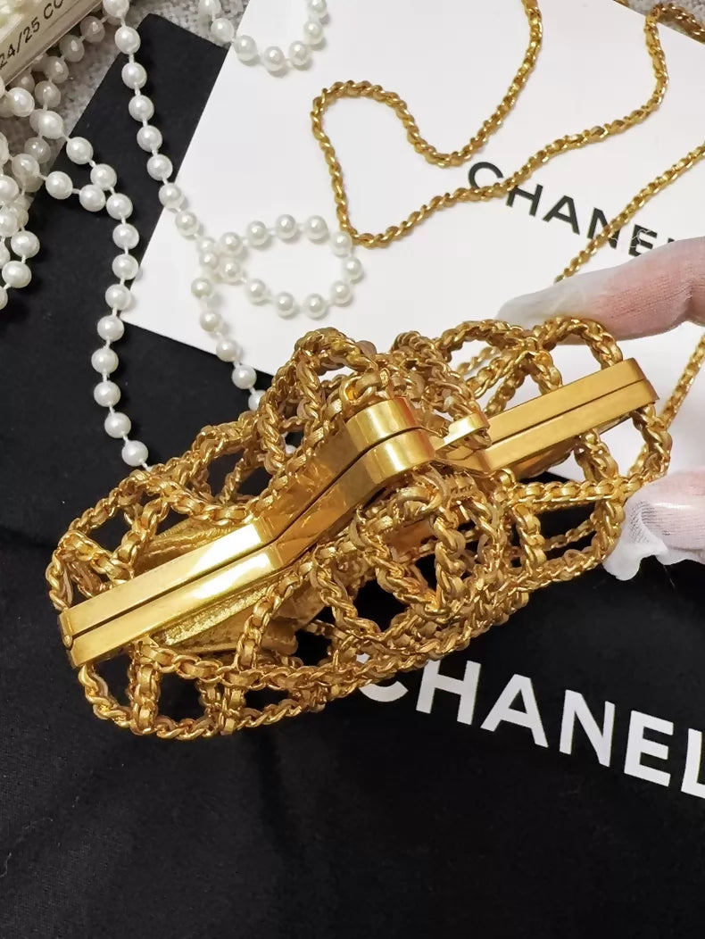 Chanel 23S Gold metal star leather chain bag