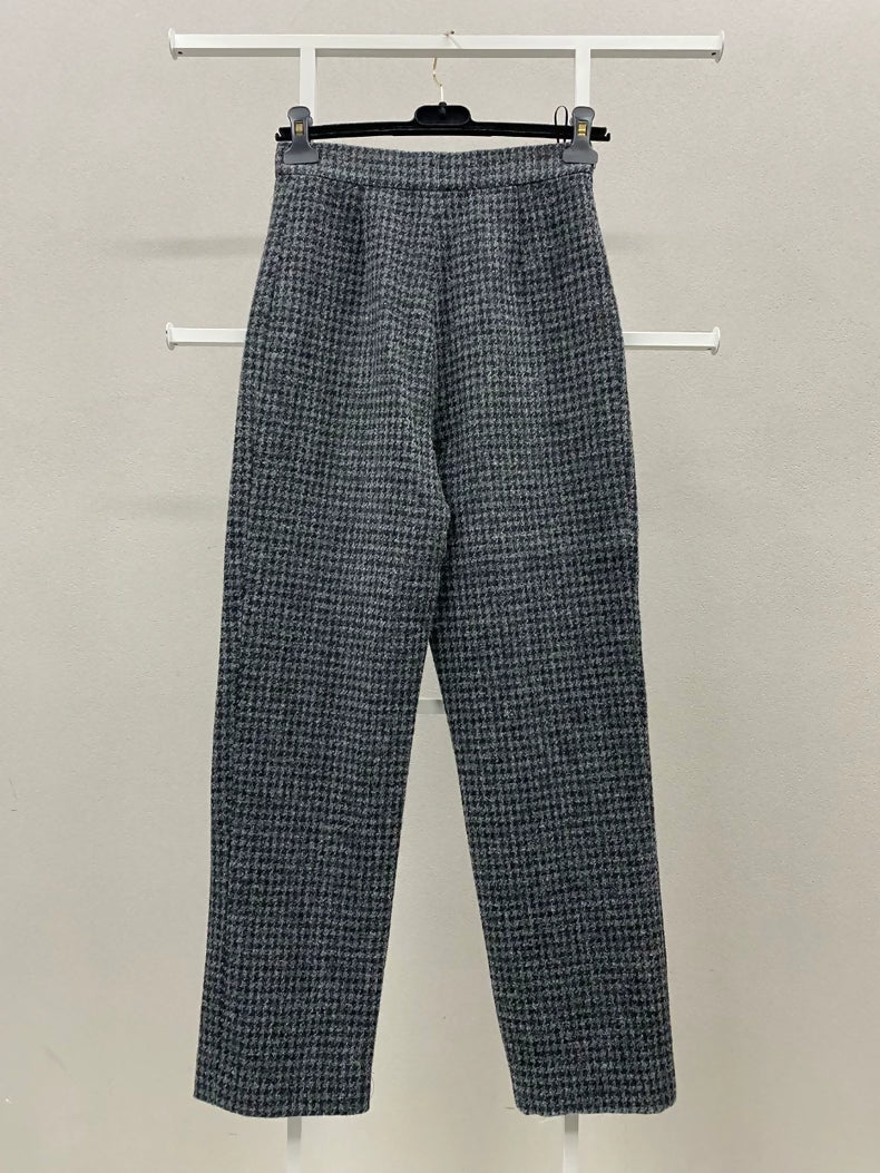 Chanel 22K gray and black pants