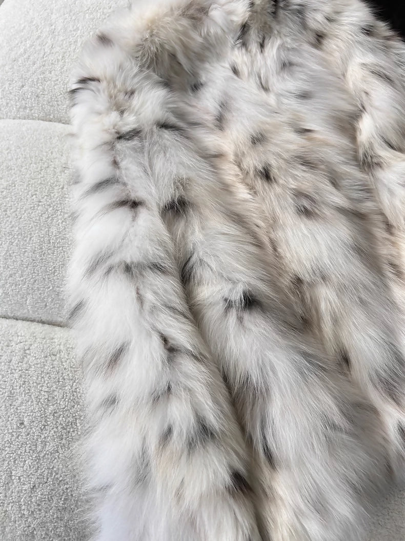 Vintage Pure white Canadian cat lynx fur coat