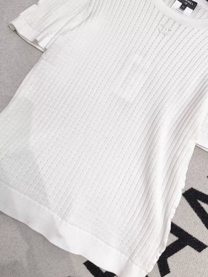 Chanel 22S Basic White Knit T-shirt Top with Small Double C Logo