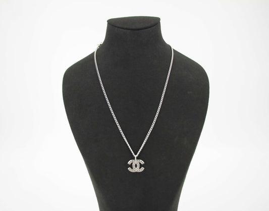 Chanel Vintage 07V Metal Quilted Silver CC Necklace